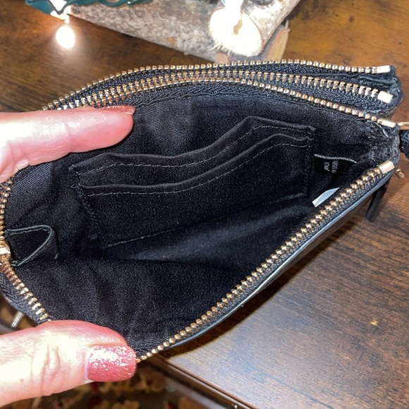 Coach wristlet - Picture 6 of 7